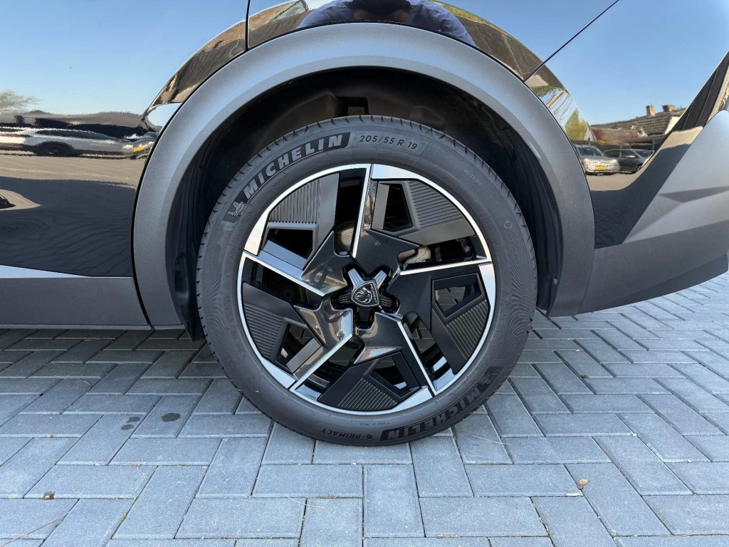 Hoofdafbeelding Peugeot 408