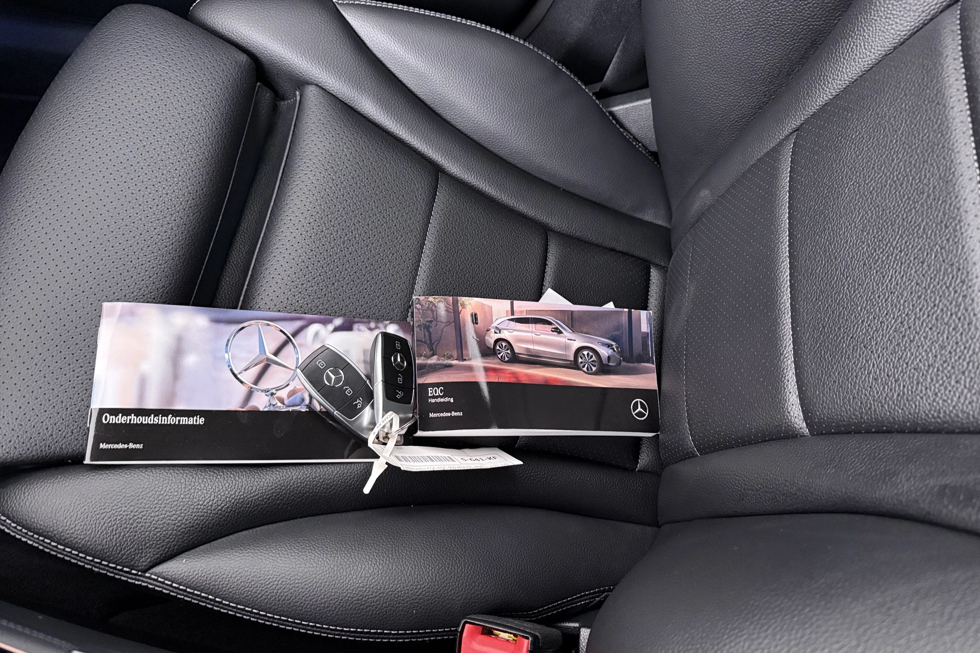 Hoofdafbeelding Mercedes-Benz EQC