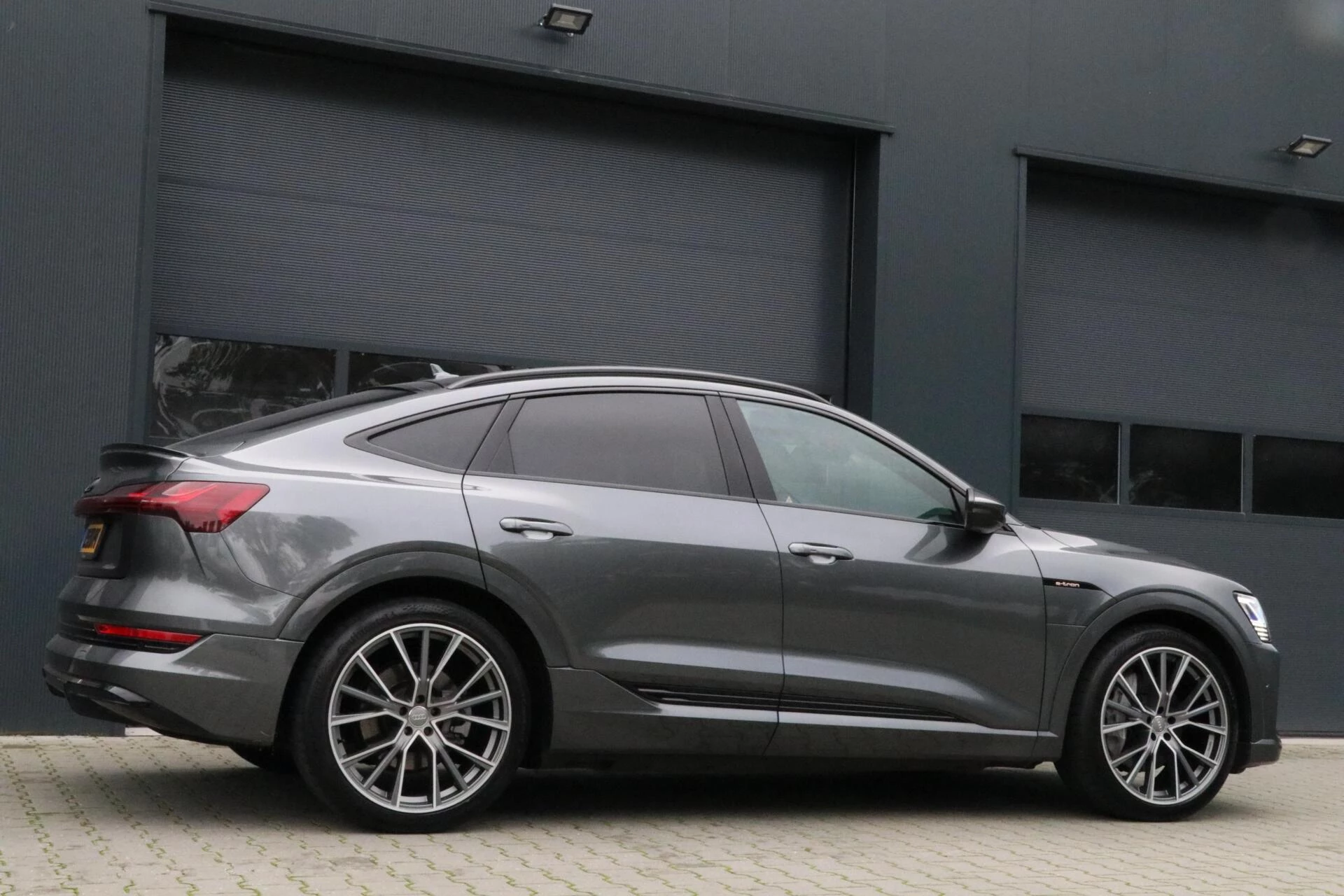 Hoofdafbeelding Audi e-tron