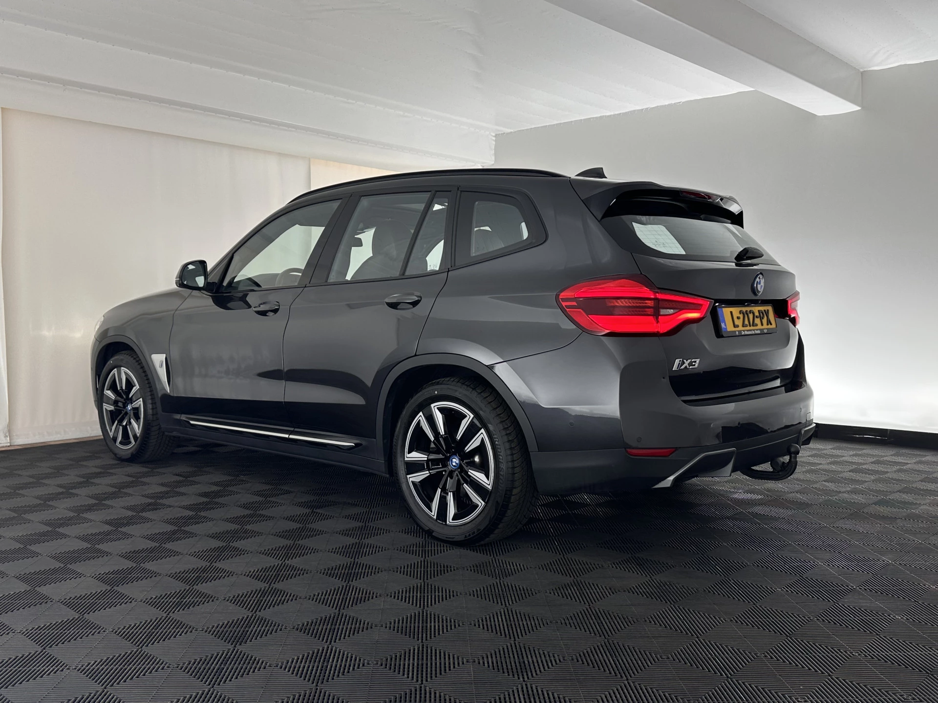 Hoofdafbeelding BMW iX3