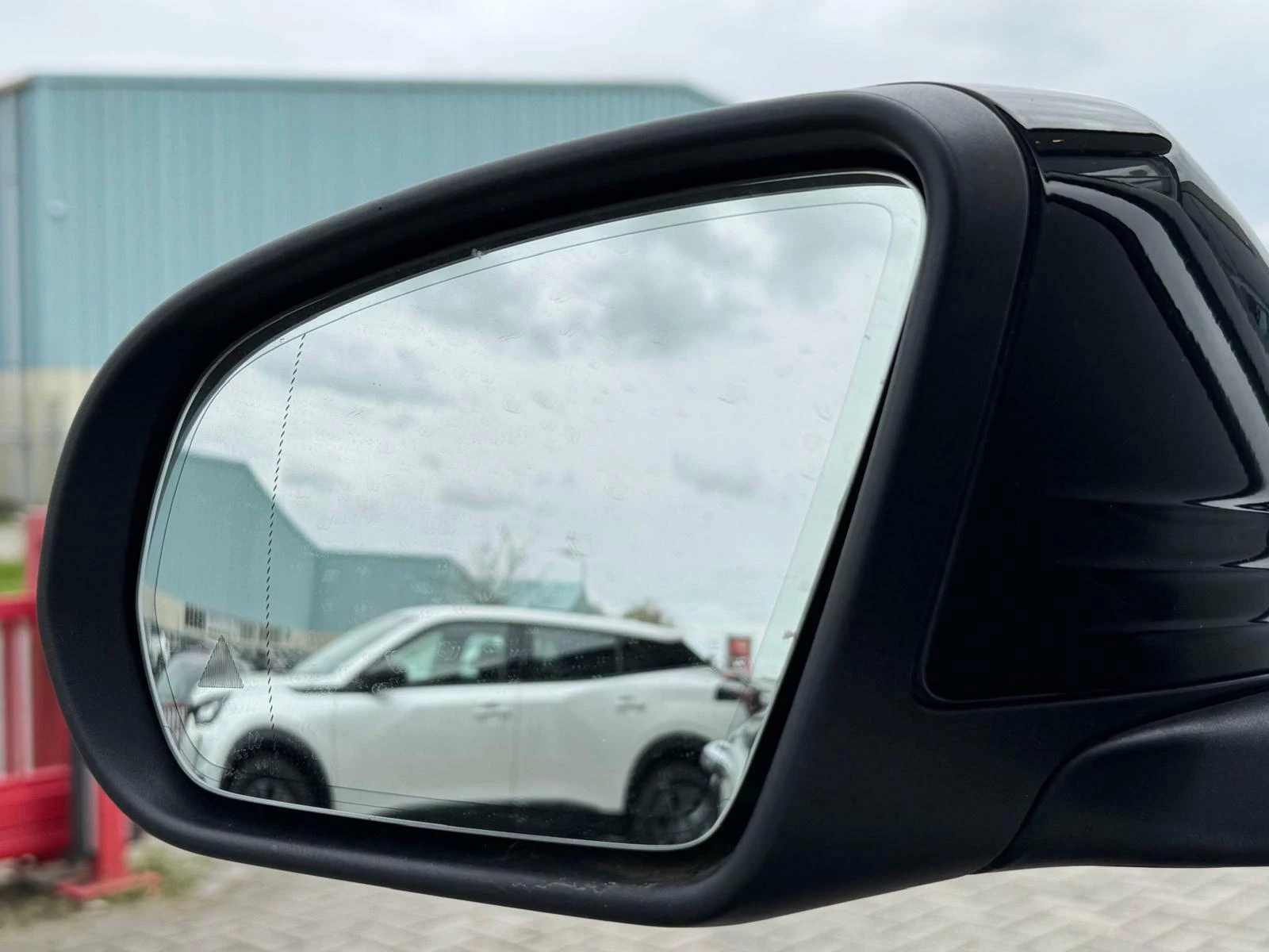 Hoofdafbeelding Mercedes-Benz EQC