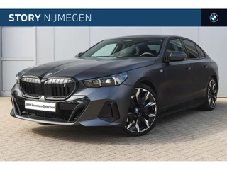 BMW i5 eDrive40 M Sport / Panoramadak / Adaptieve LED / Stoelventilatie / Comfort Access / Parking Assistant Plus / M Sportonderstel