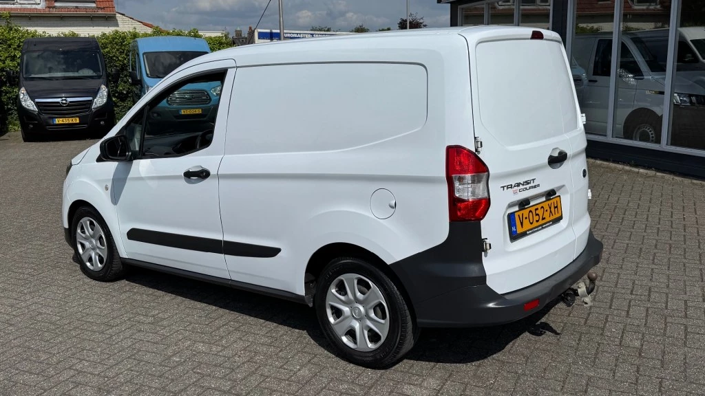 Hoofdafbeelding Ford Transit Courier