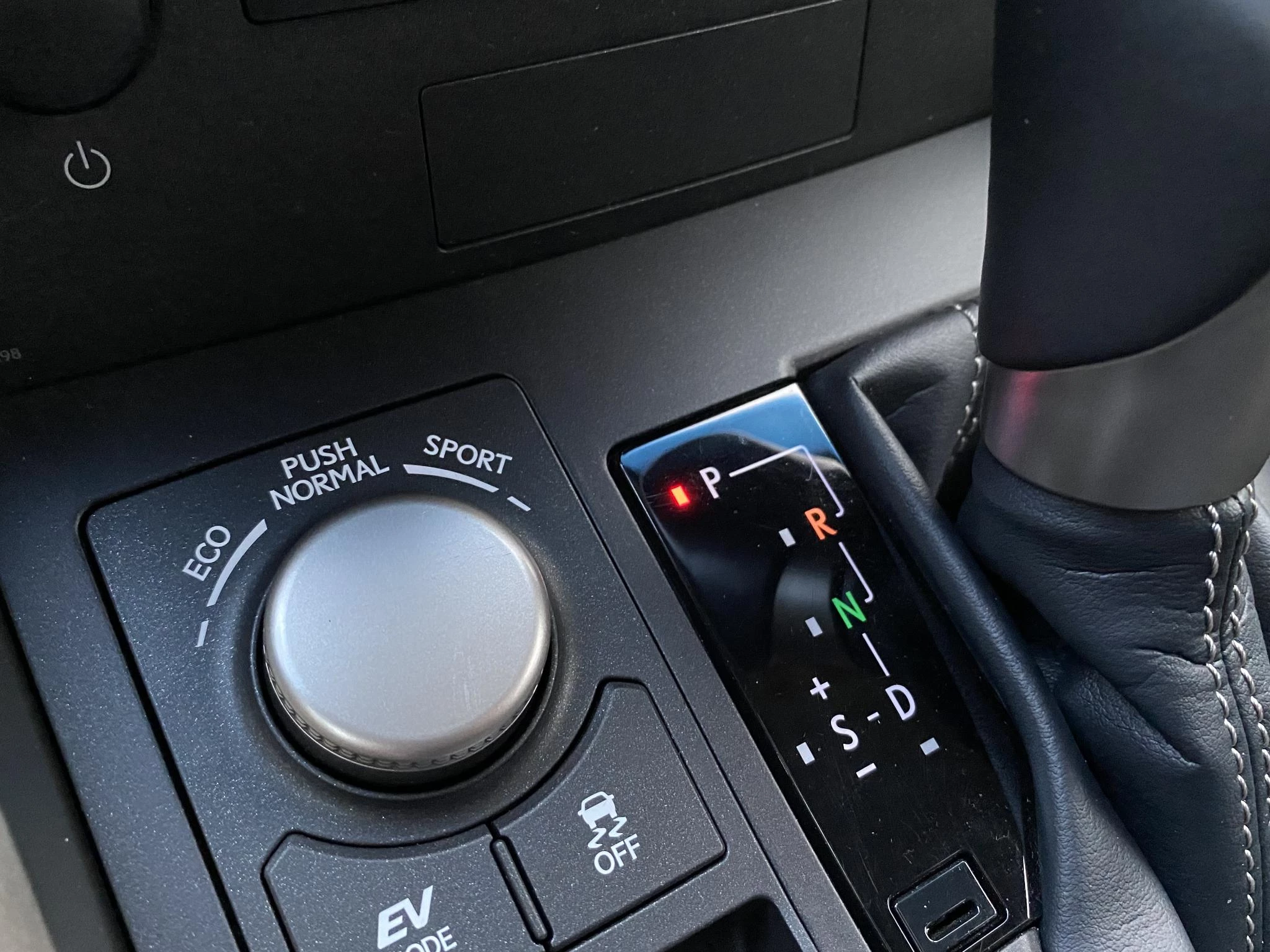 Hoofdafbeelding Lexus NX