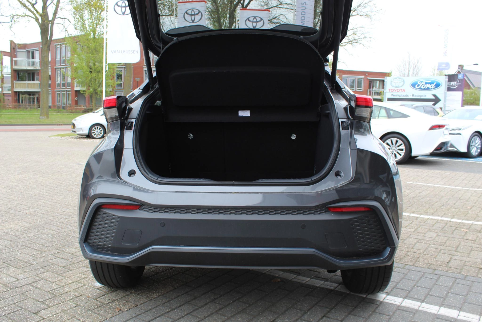 Hoofdafbeelding Toyota C-HR