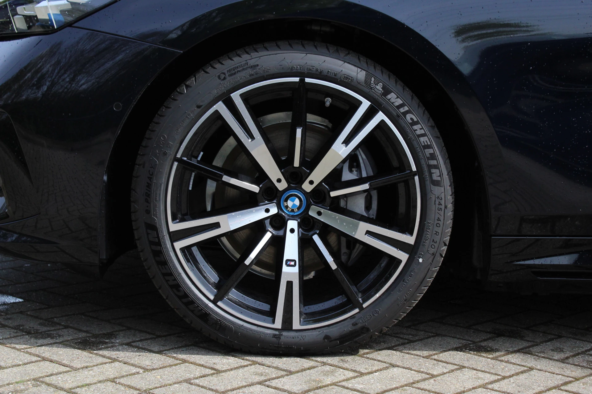 Hoofdafbeelding BMW i5