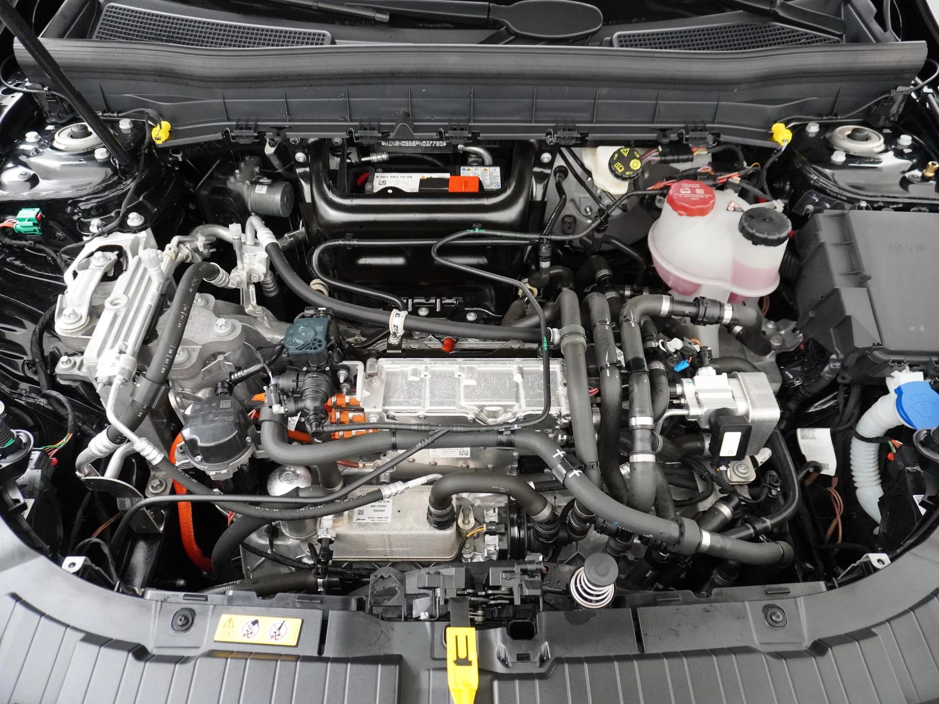 Hoofdafbeelding Mercedes-Benz EQB