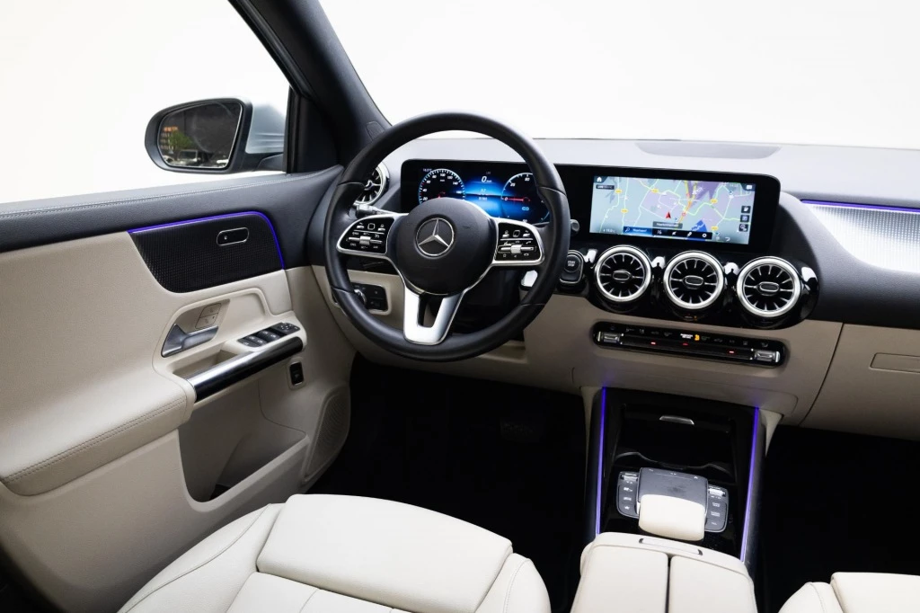 Hoofdafbeelding Mercedes-Benz EQA