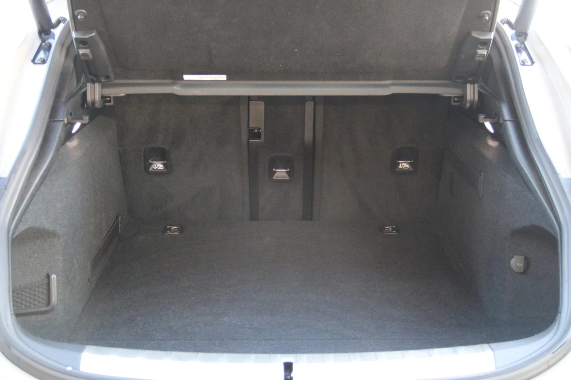 Hoofdafbeelding Porsche Taycan