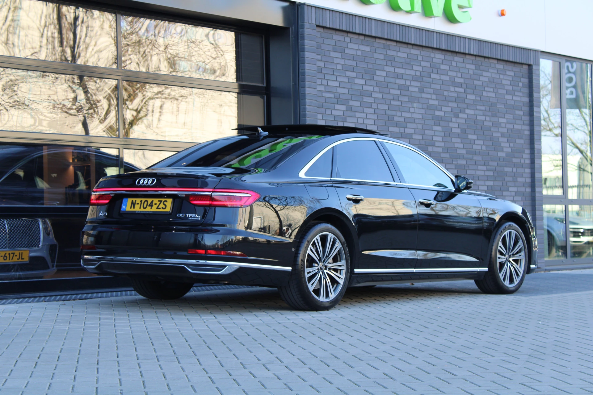 Hoofdafbeelding Audi A8