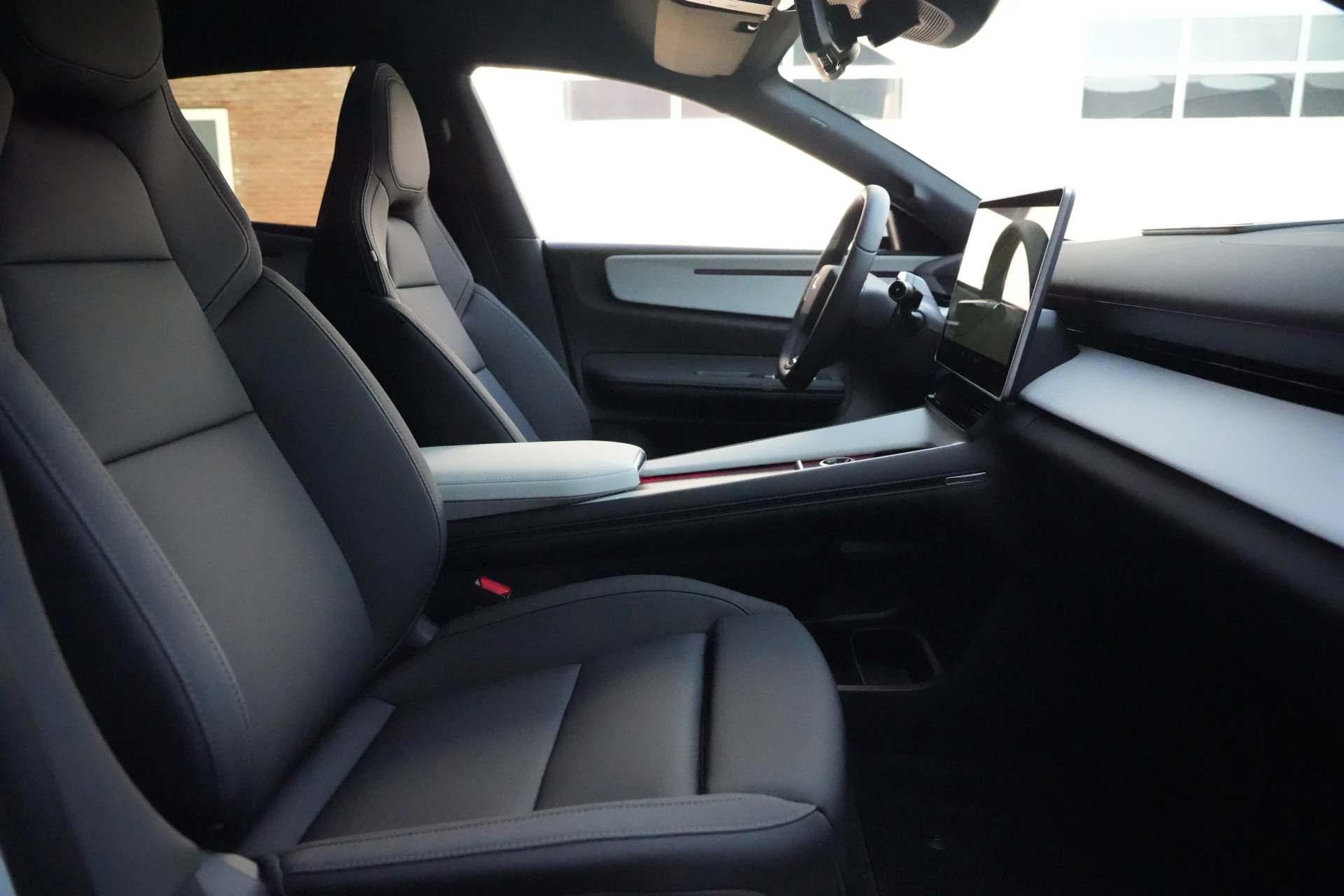 Hoofdafbeelding Polestar 4