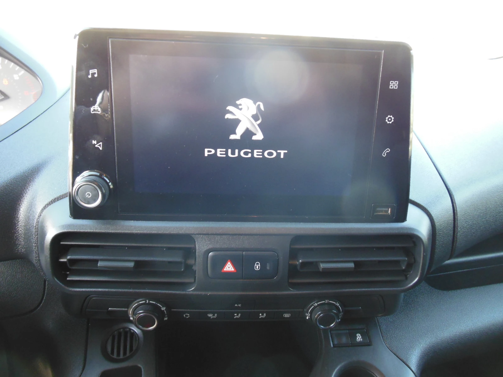 Hoofdafbeelding Peugeot Partner