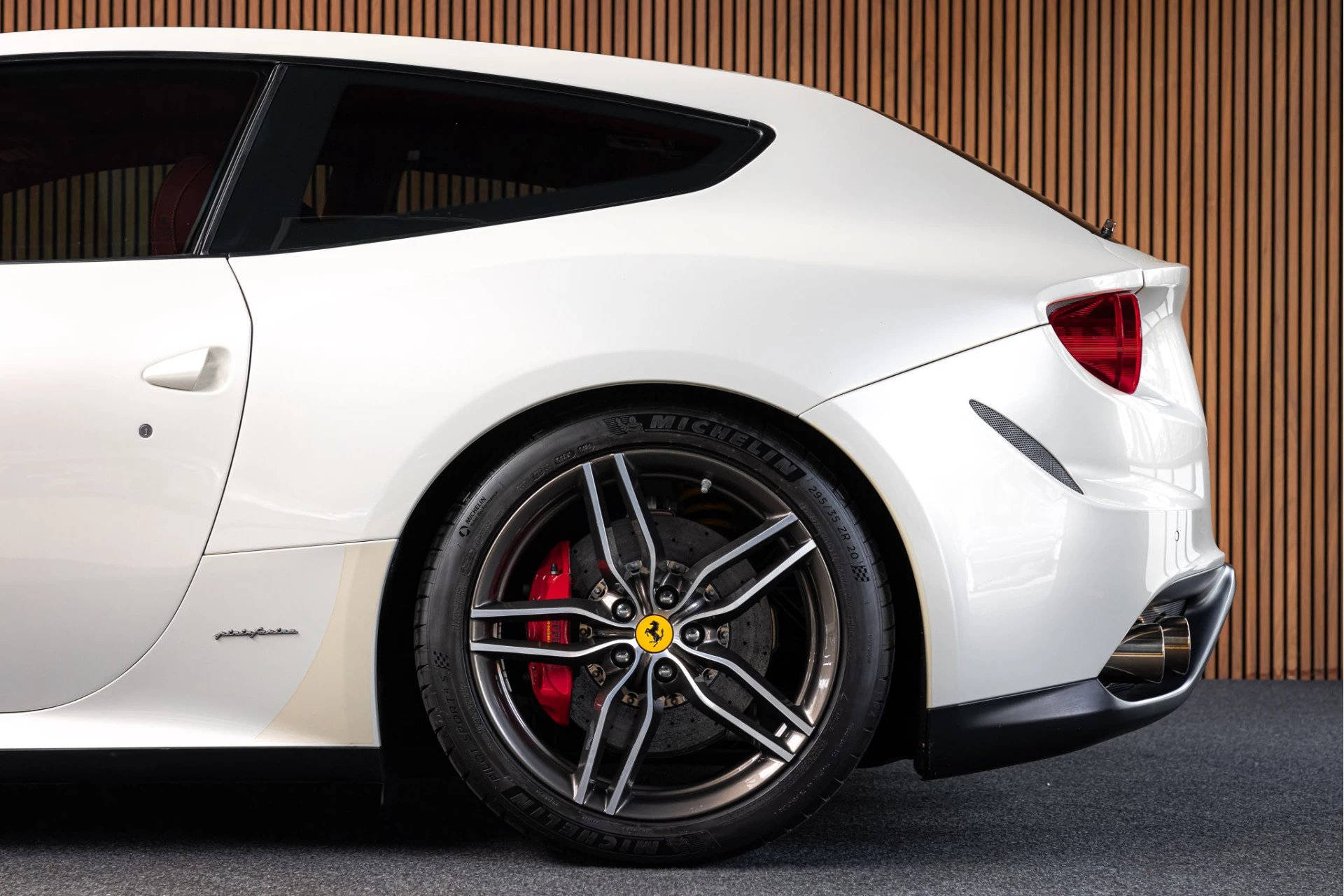 Hoofdafbeelding Ferrari FF