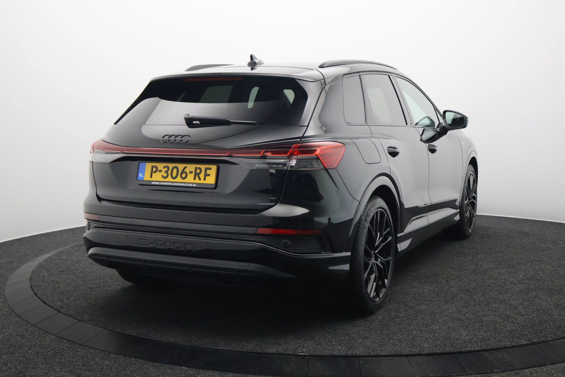 Hoofdafbeelding Audi Q4 e-tron