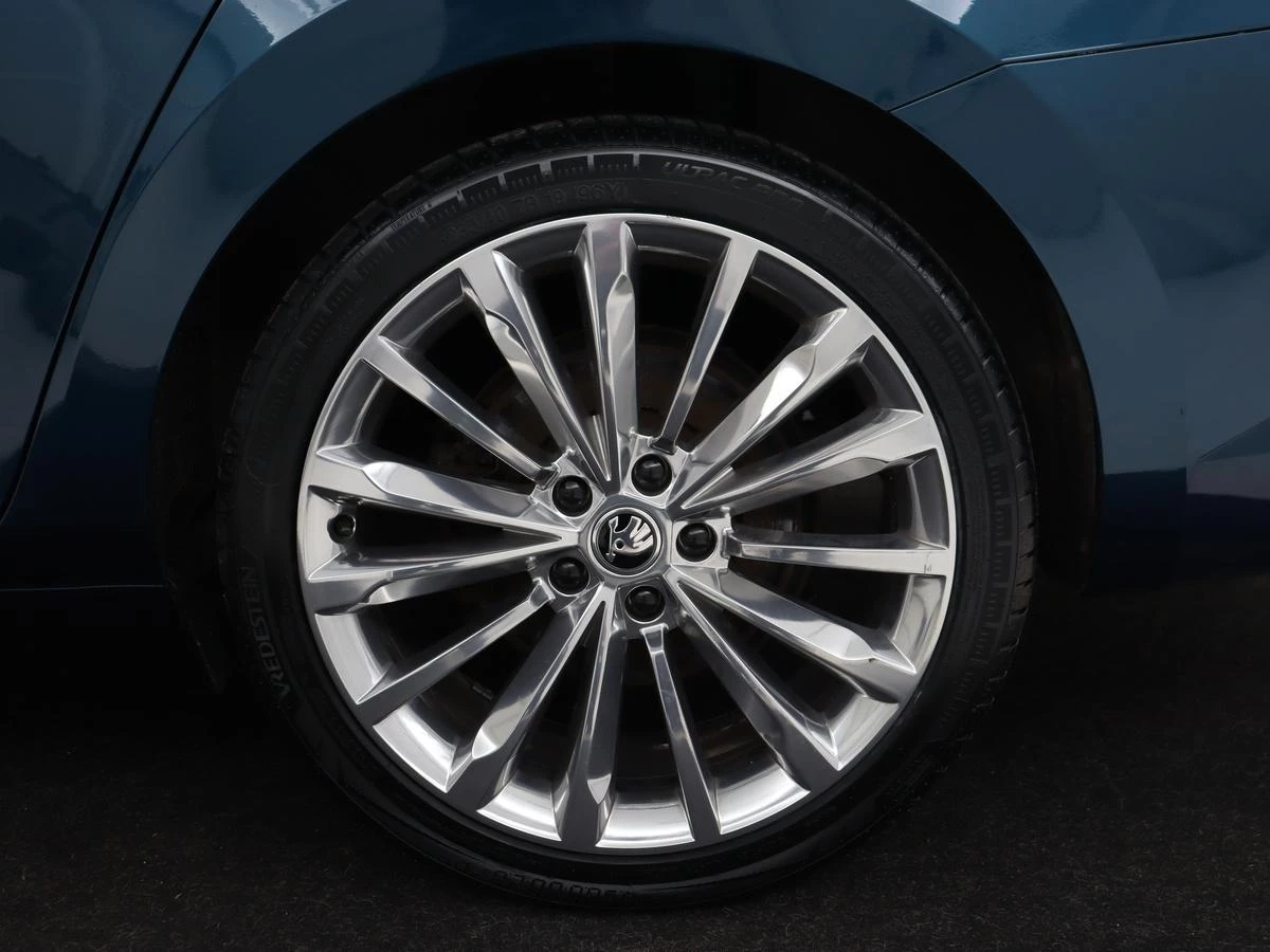 Hoofdafbeelding Škoda Superb