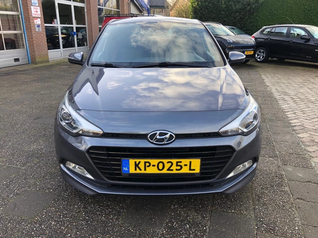Hoofdafbeelding Hyundai i20