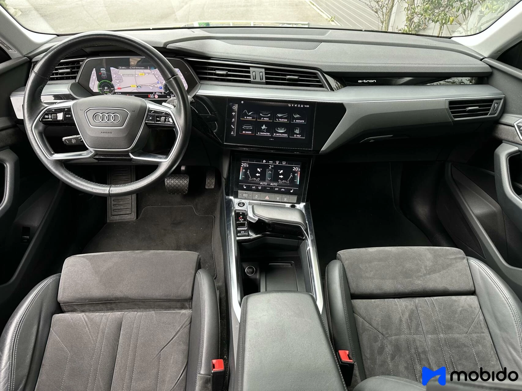 Hoofdafbeelding Audi e-tron
