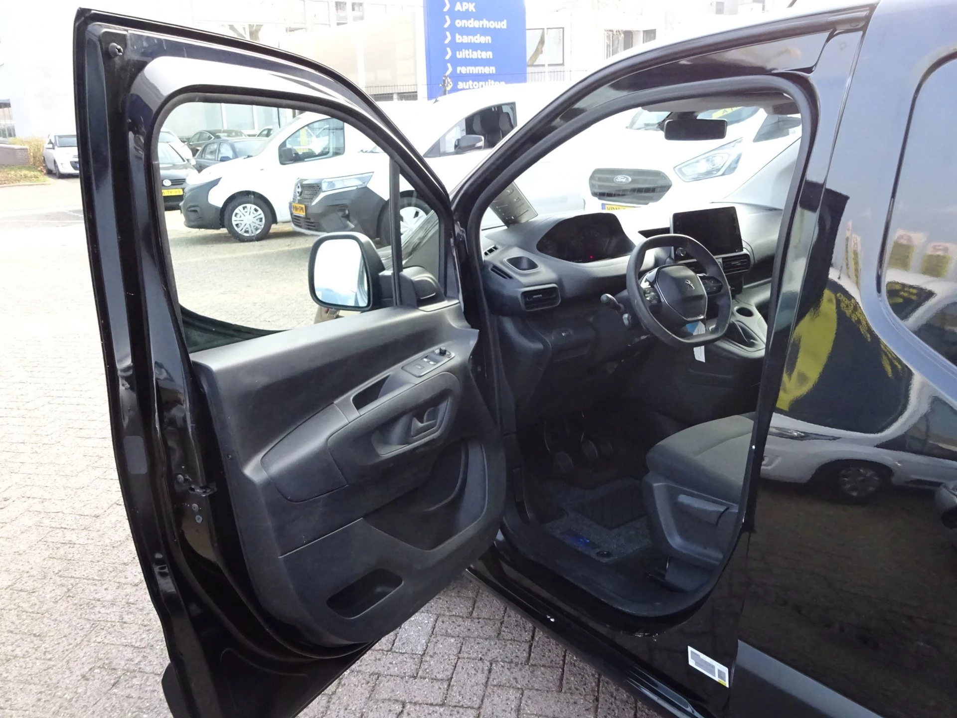 Hoofdafbeelding Peugeot Partner