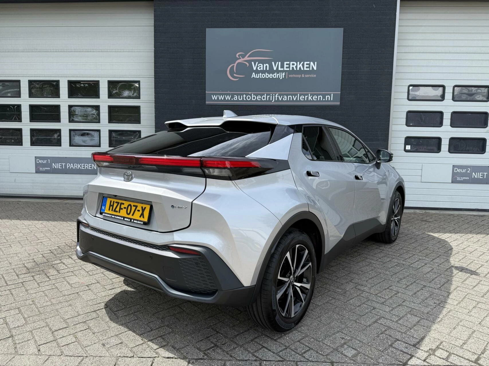 Hoofdafbeelding Toyota C-HR