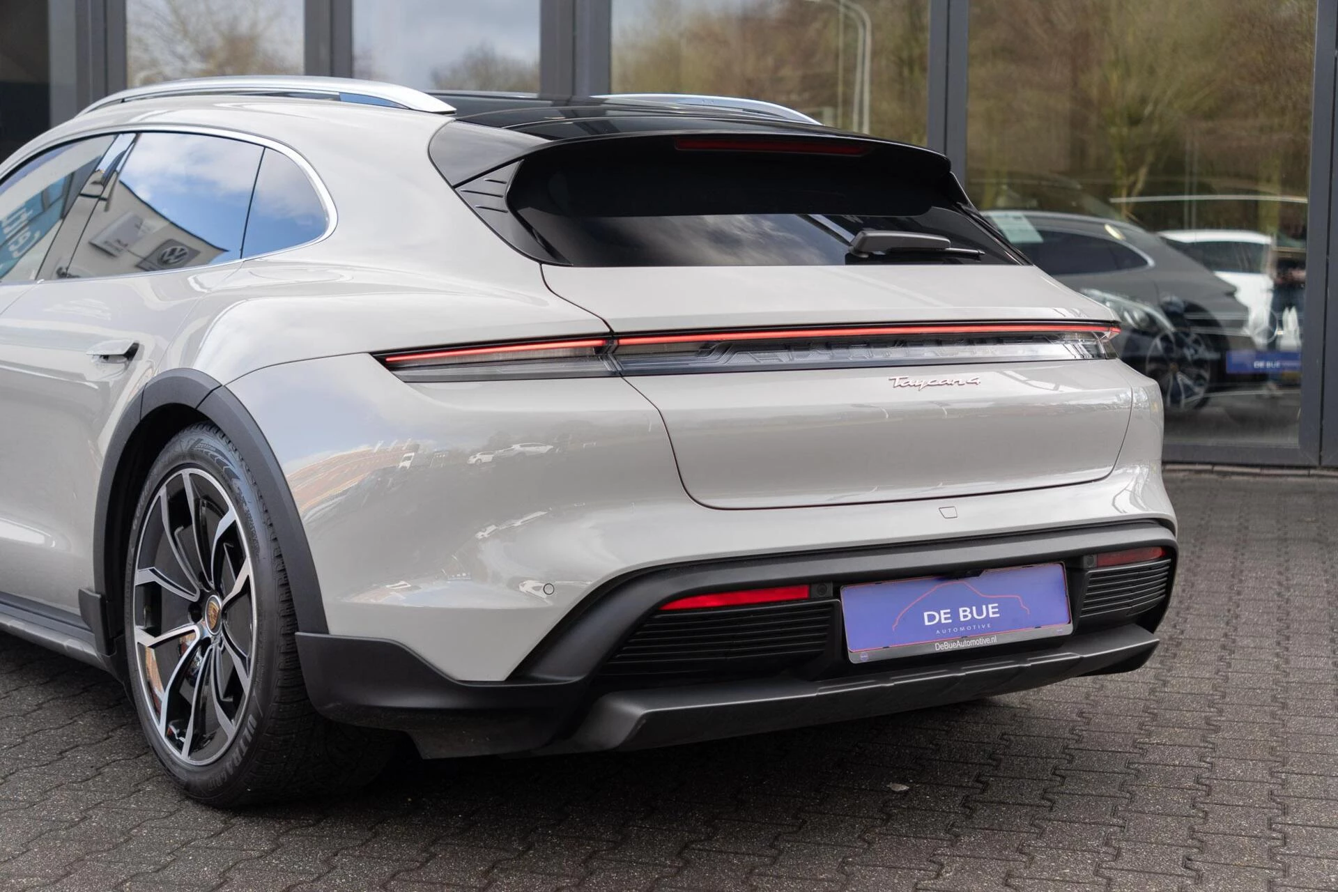 Hoofdafbeelding Porsche Taycan