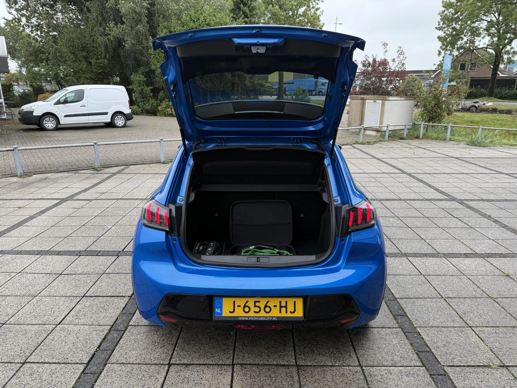 Hoofdafbeelding Peugeot e-208