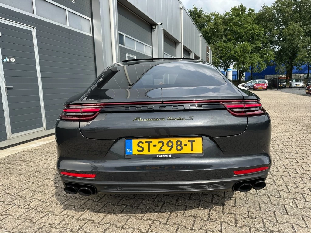 Hoofdafbeelding Porsche Panamera