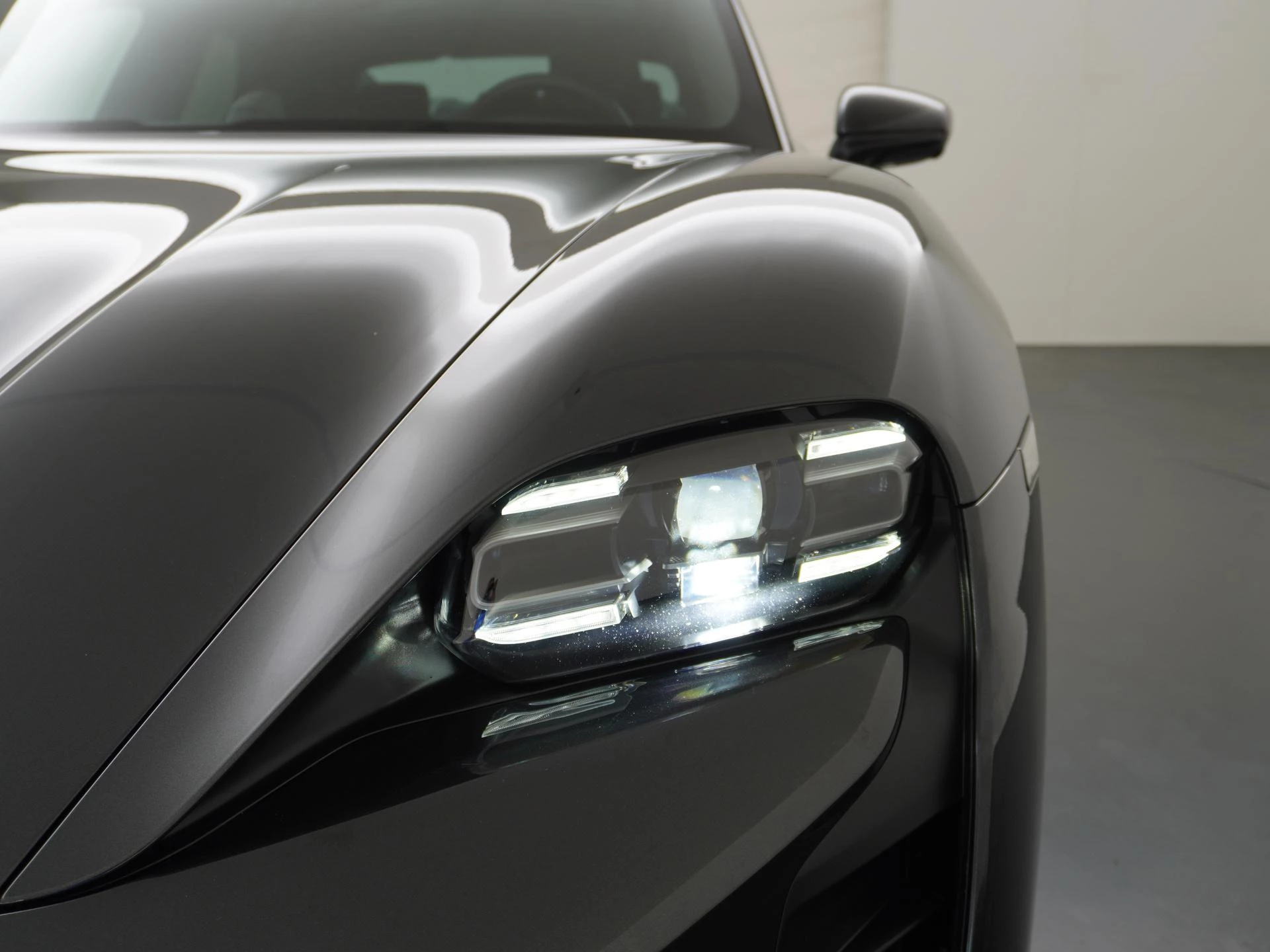 Hoofdafbeelding Porsche Taycan
