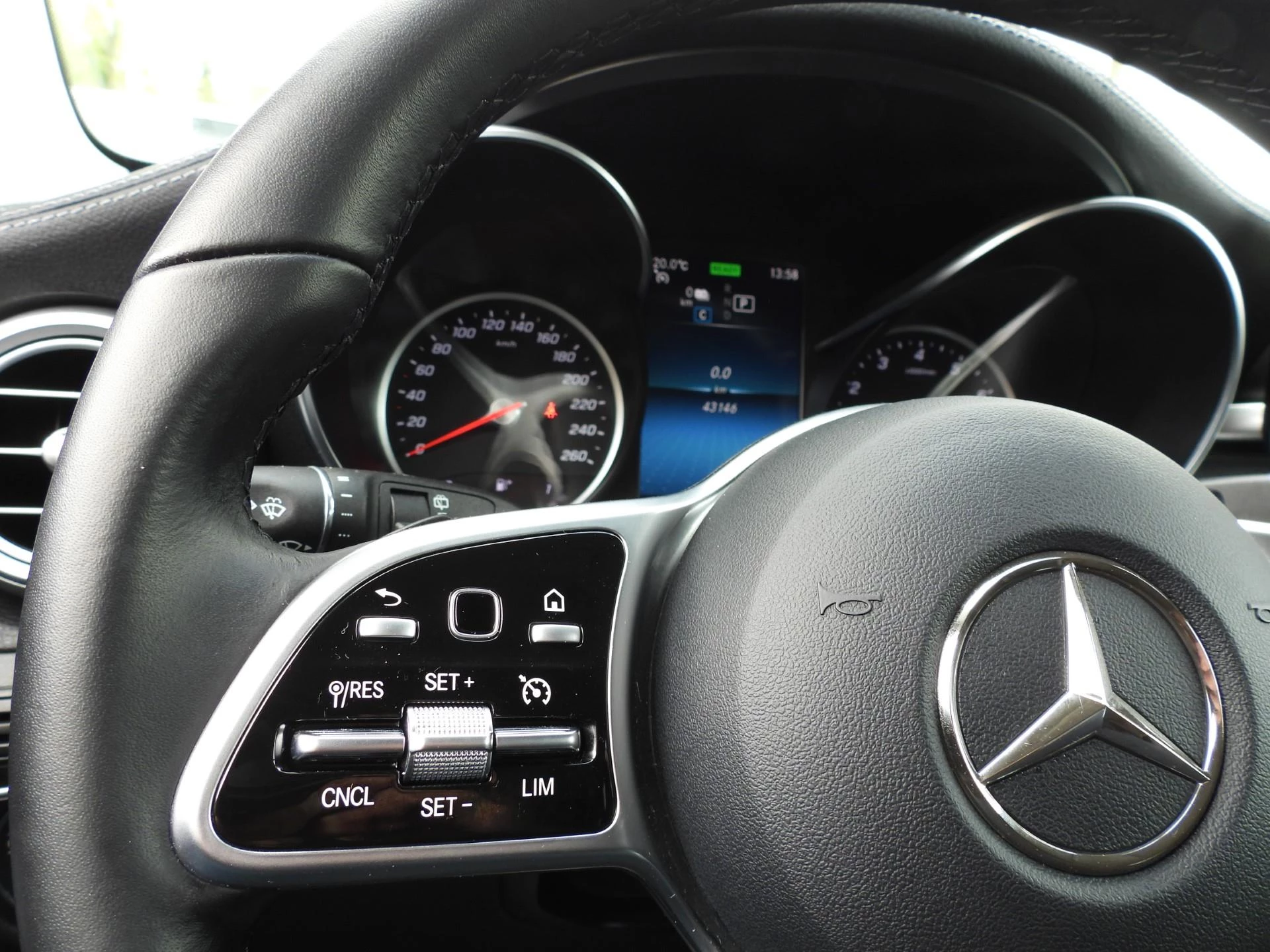 Hoofdafbeelding Mercedes-Benz GLC