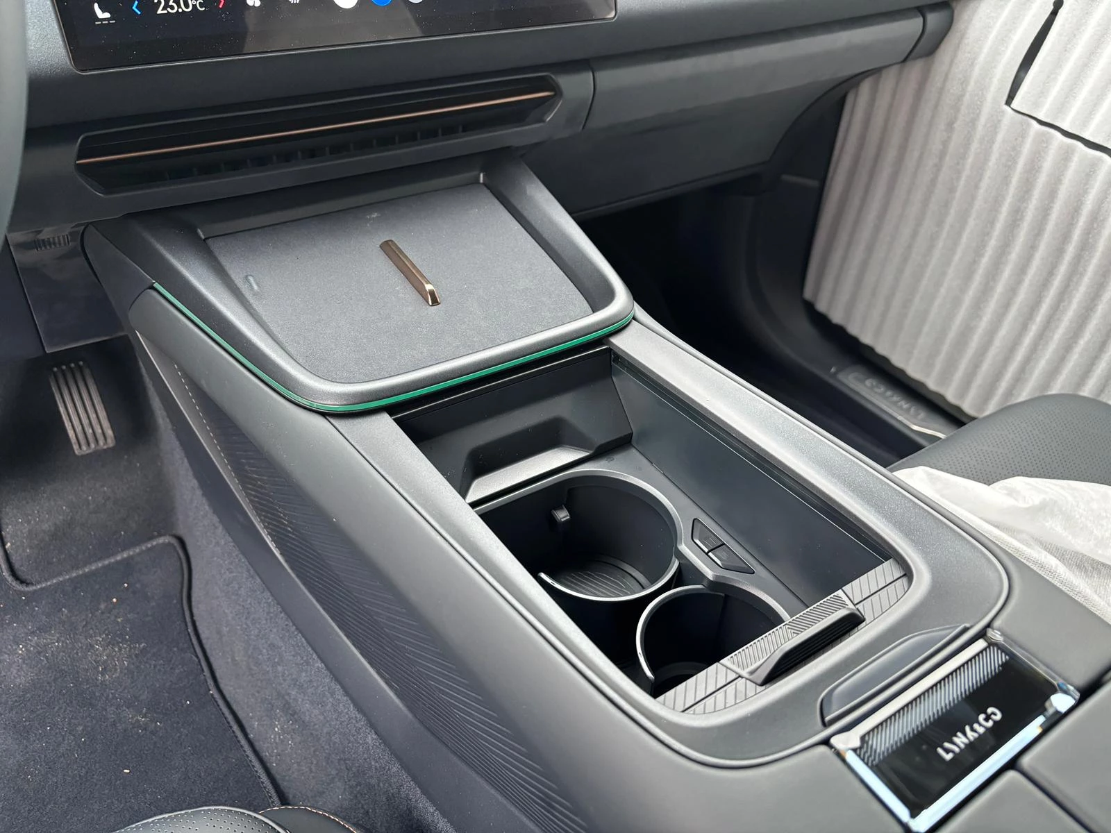 Hoofdafbeelding Lynk & Co 08