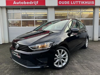 Hoofdafbeelding Volkswagen Golf Sportsvan Volkswagen Golf Sportsvan 1.2TSI 110PK Navi Cruise PDC Trekhaak Bluetooth Stoelverwarming