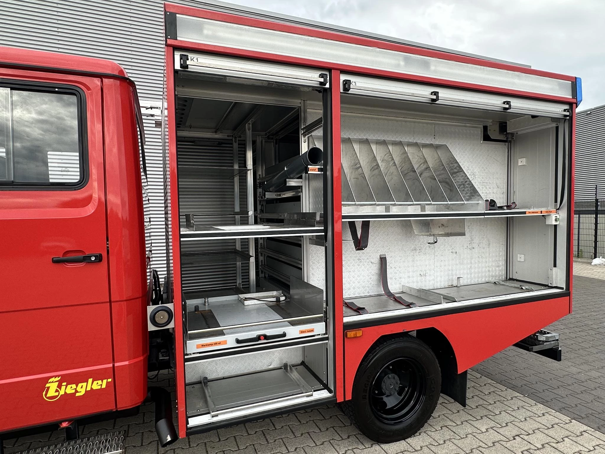 Hoofdafbeelding Mercedes-Benz 818d Vario Brandweerwagen euro 5 Ziegler NIEUW 8800KM!!!