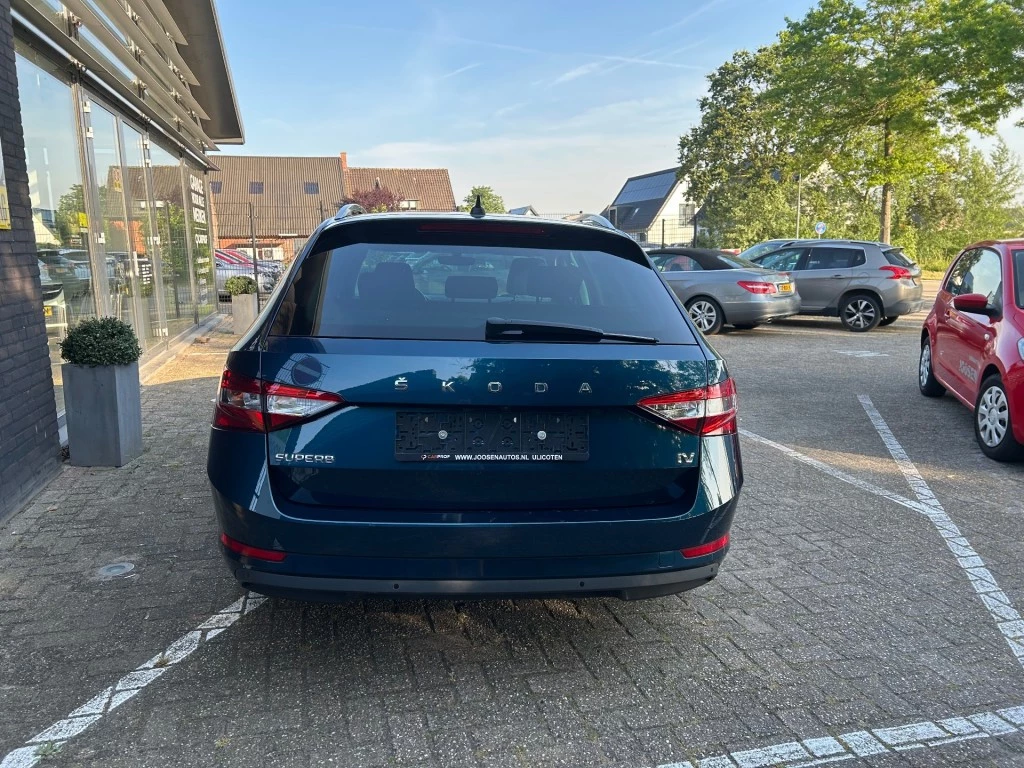 Hoofdafbeelding Škoda Superb