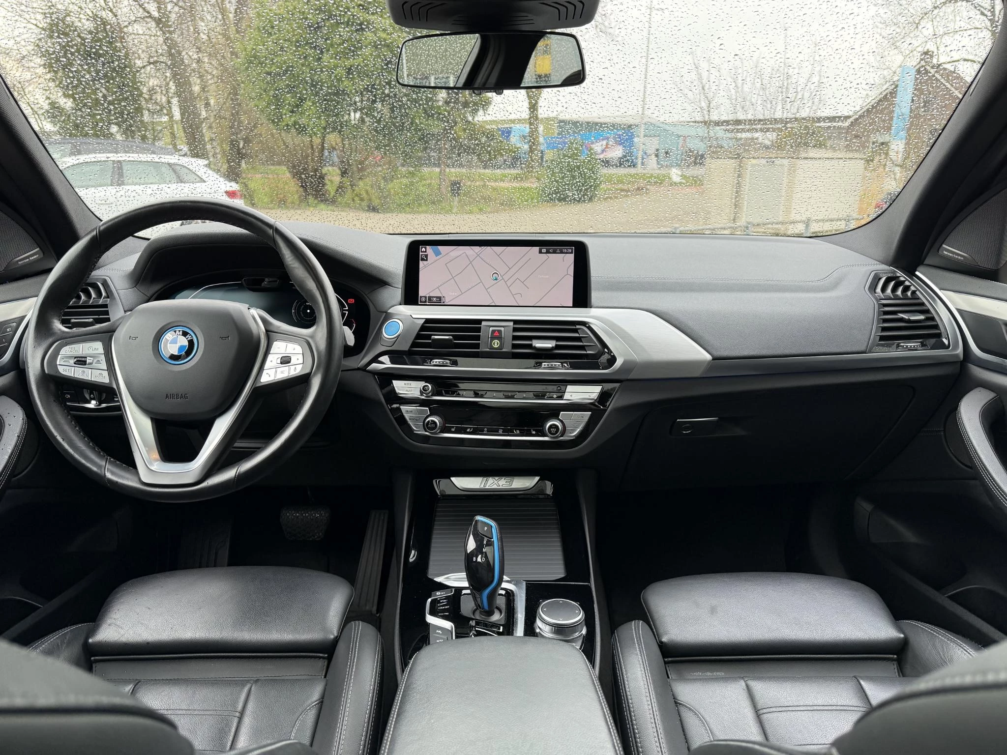 Hoofdafbeelding BMW iX3