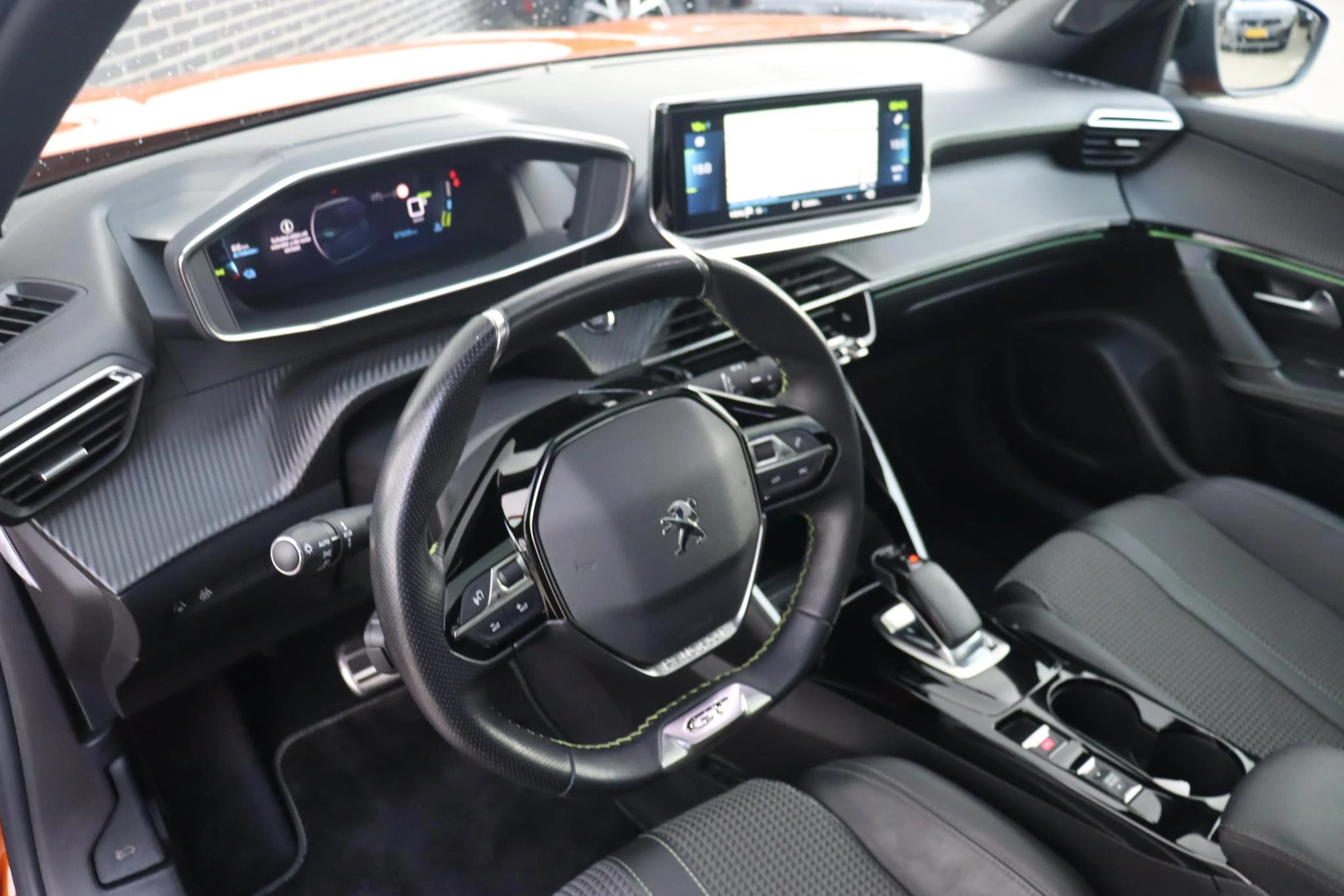 Hoofdafbeelding Peugeot e-2008