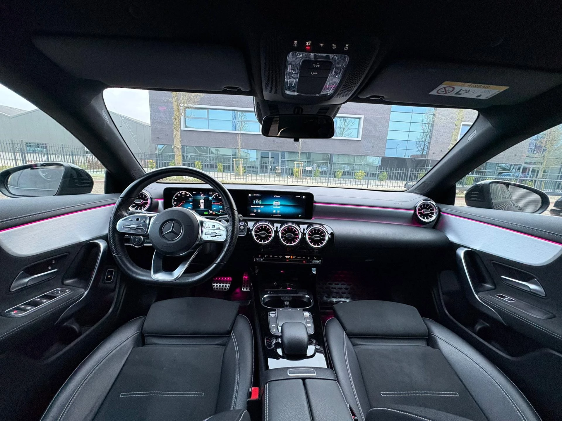 Hoofdafbeelding Mercedes-Benz CLA