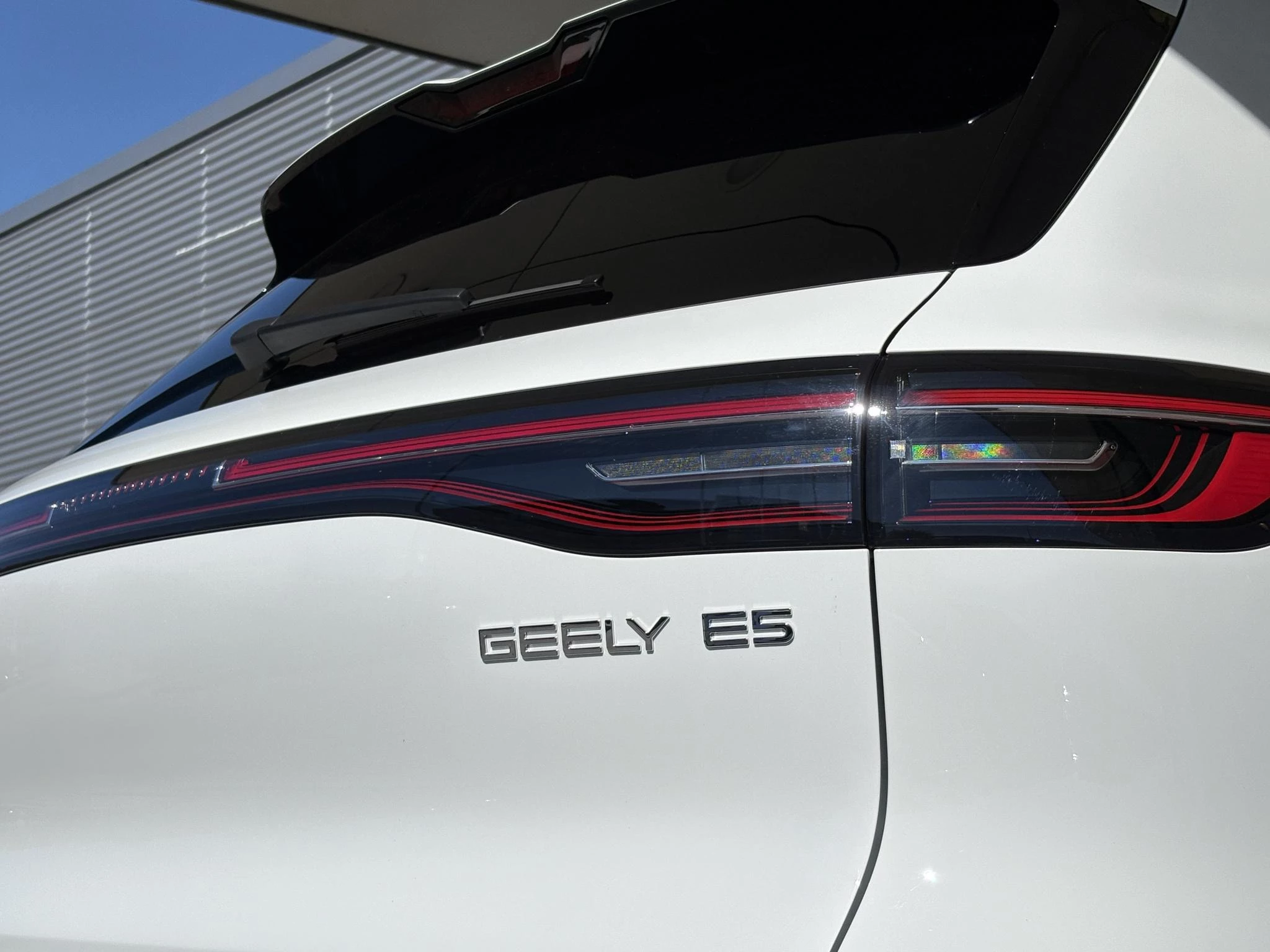 Hoofdafbeelding Geely E5
