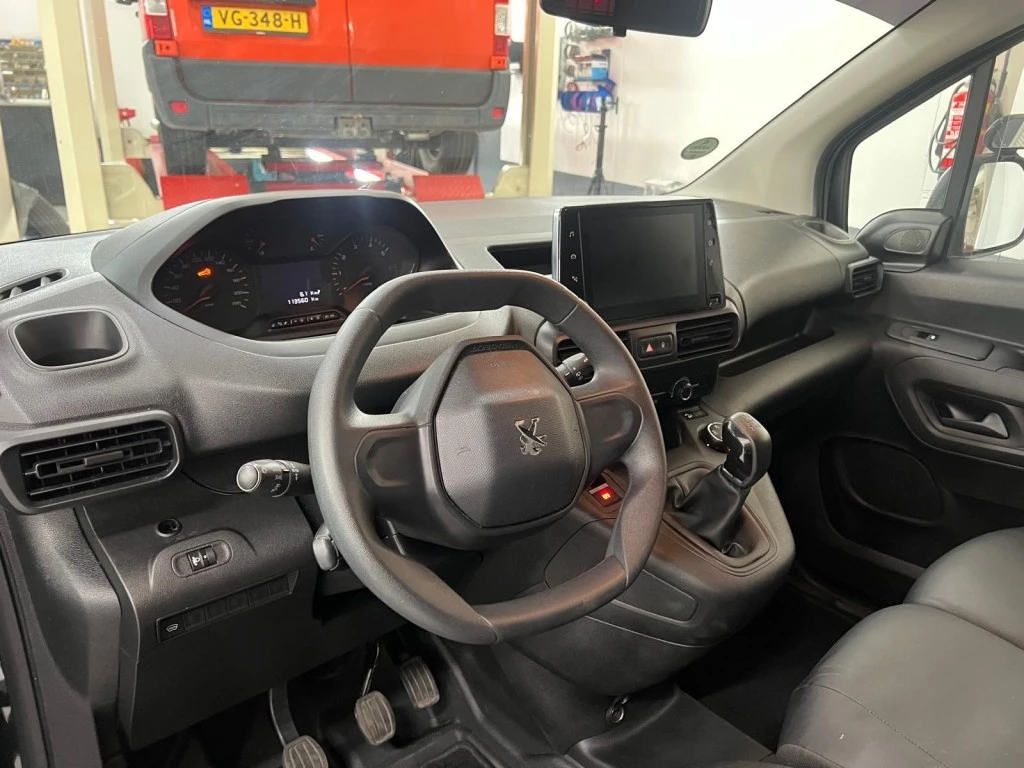 Hoofdafbeelding Peugeot Partner