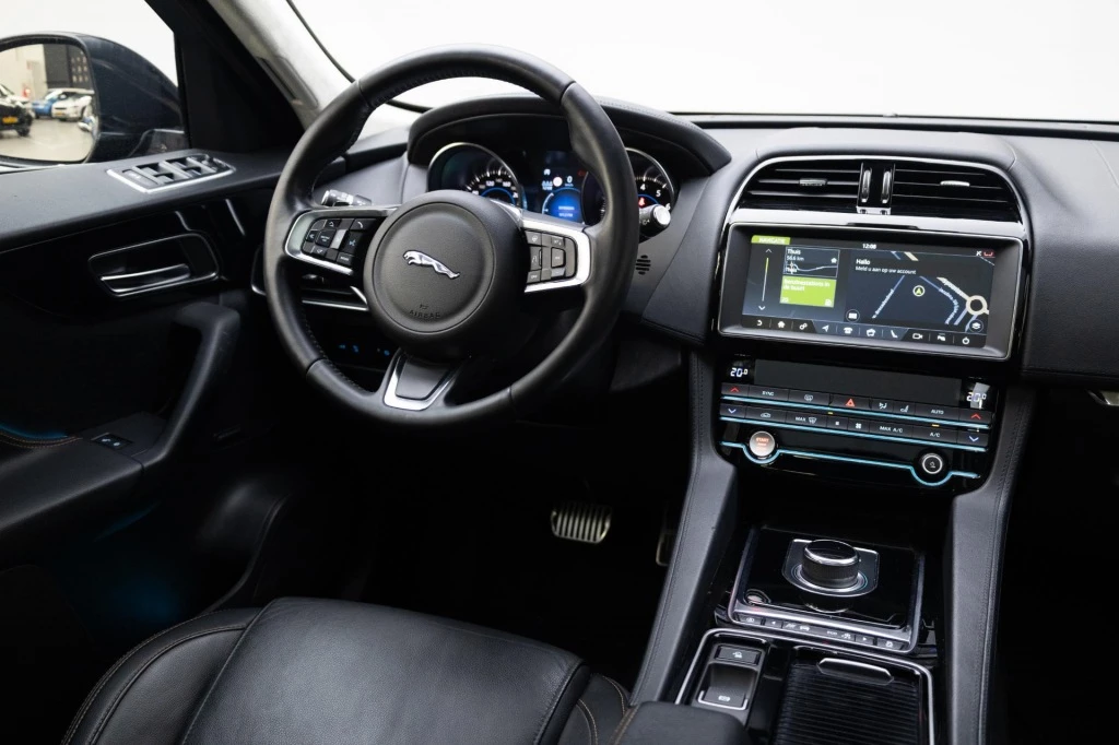 Hoofdafbeelding Jaguar F-PACE
