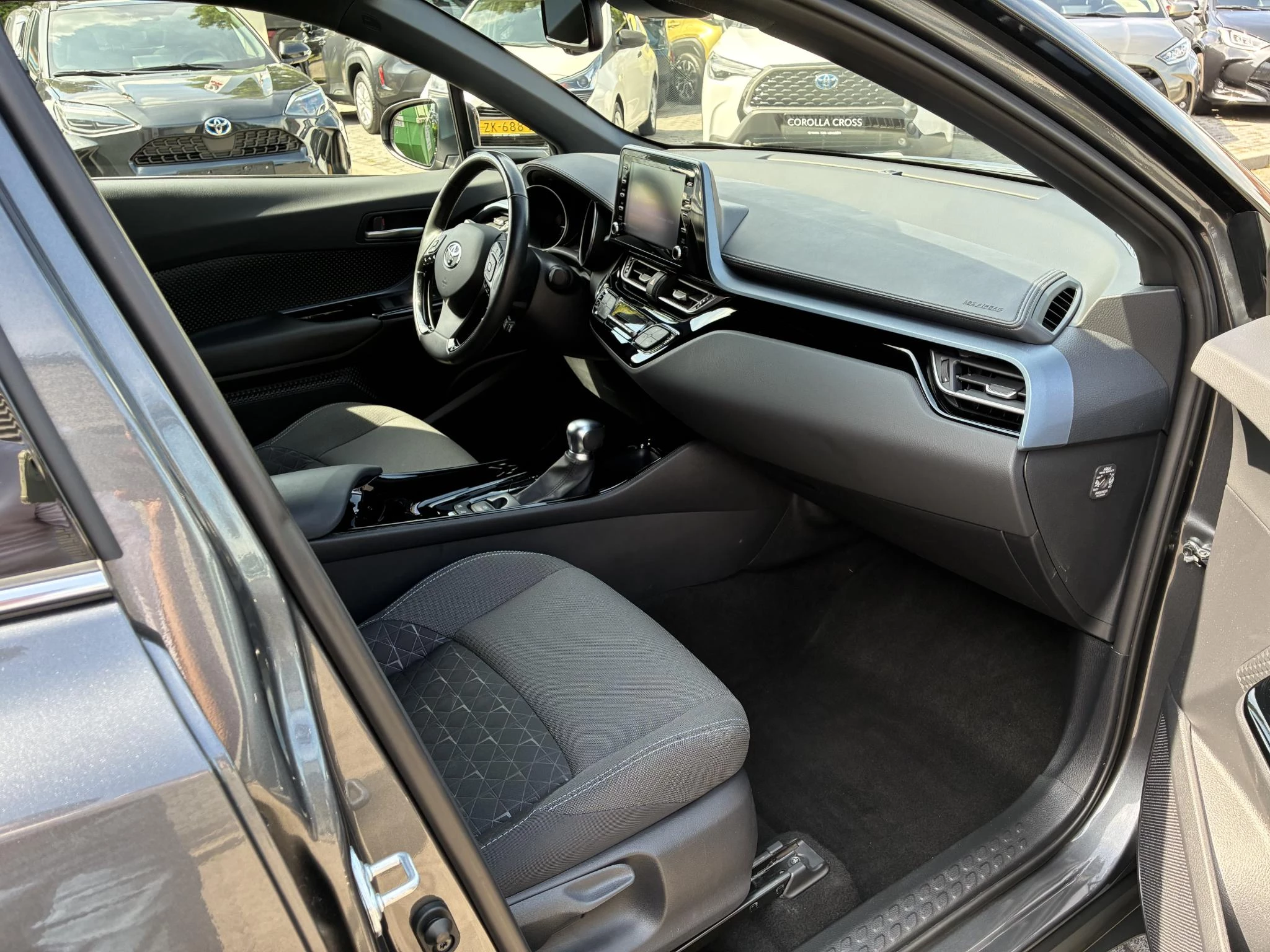 Hoofdafbeelding Toyota C-HR