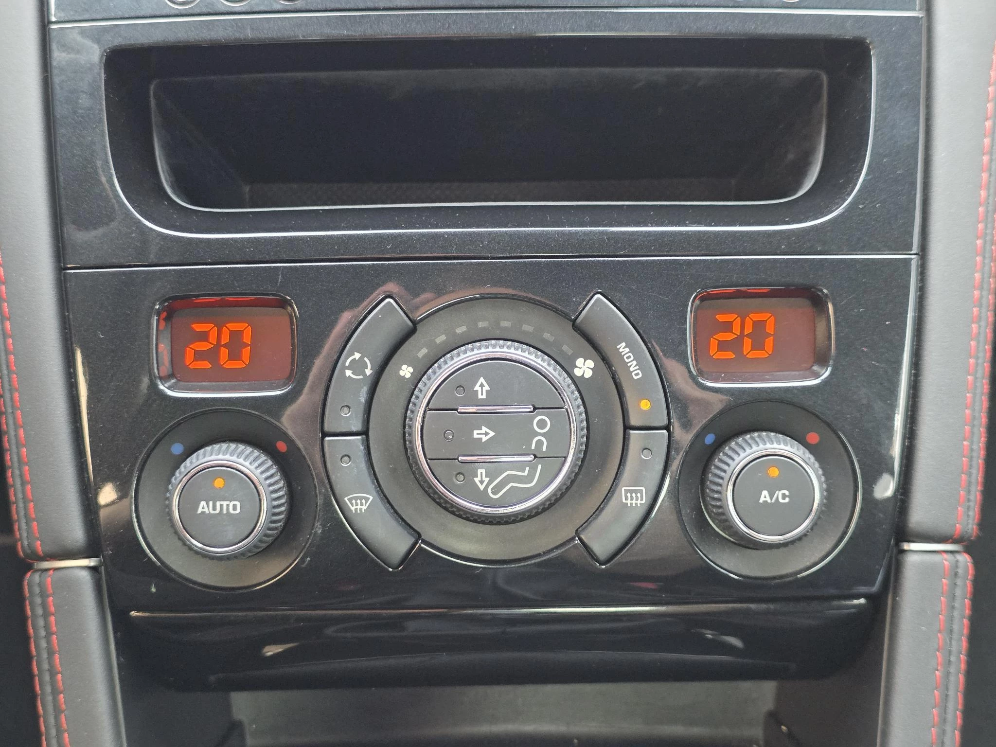 Hoofdafbeelding Peugeot RCZ