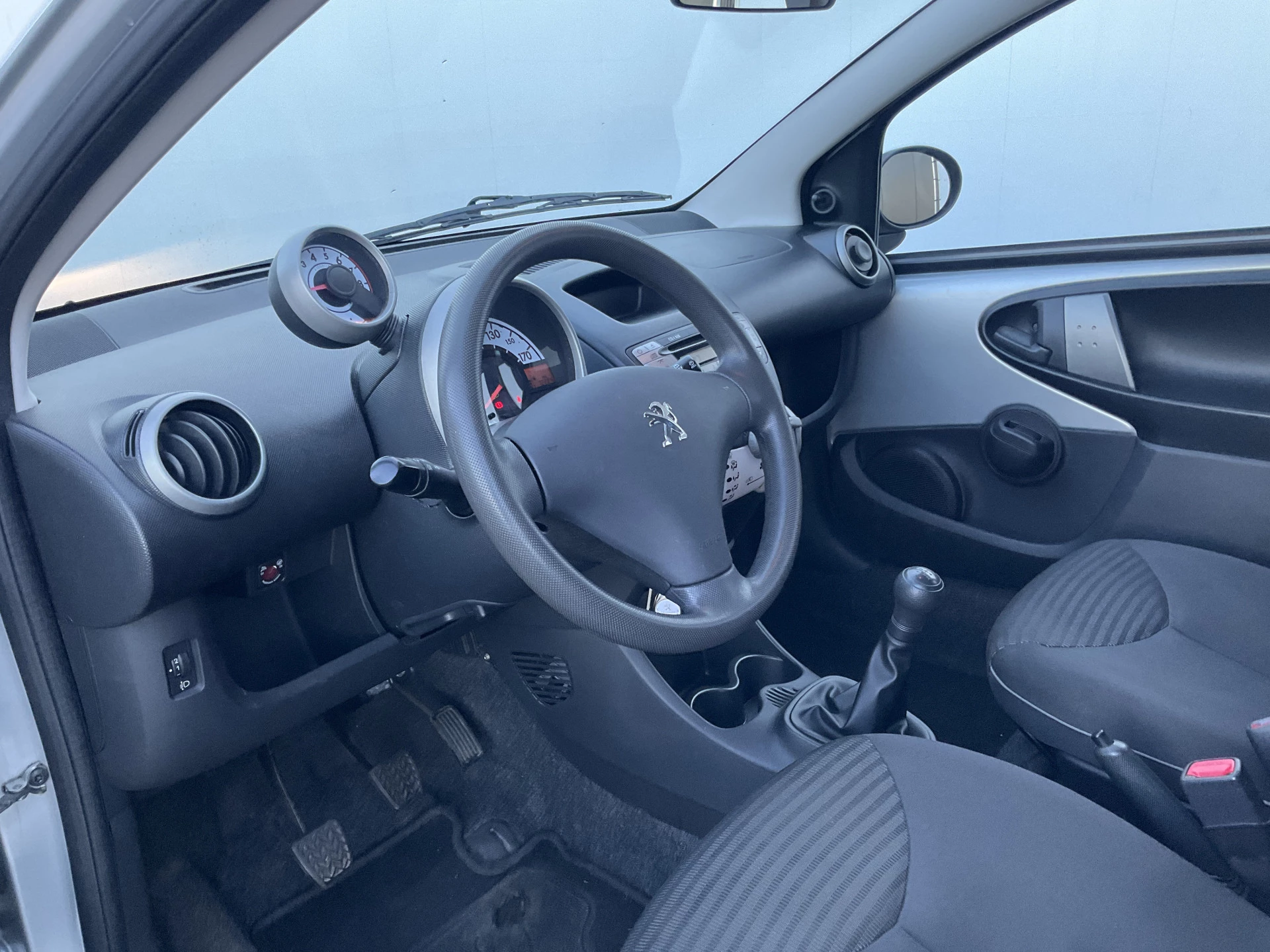 Hoofdafbeelding Peugeot 107