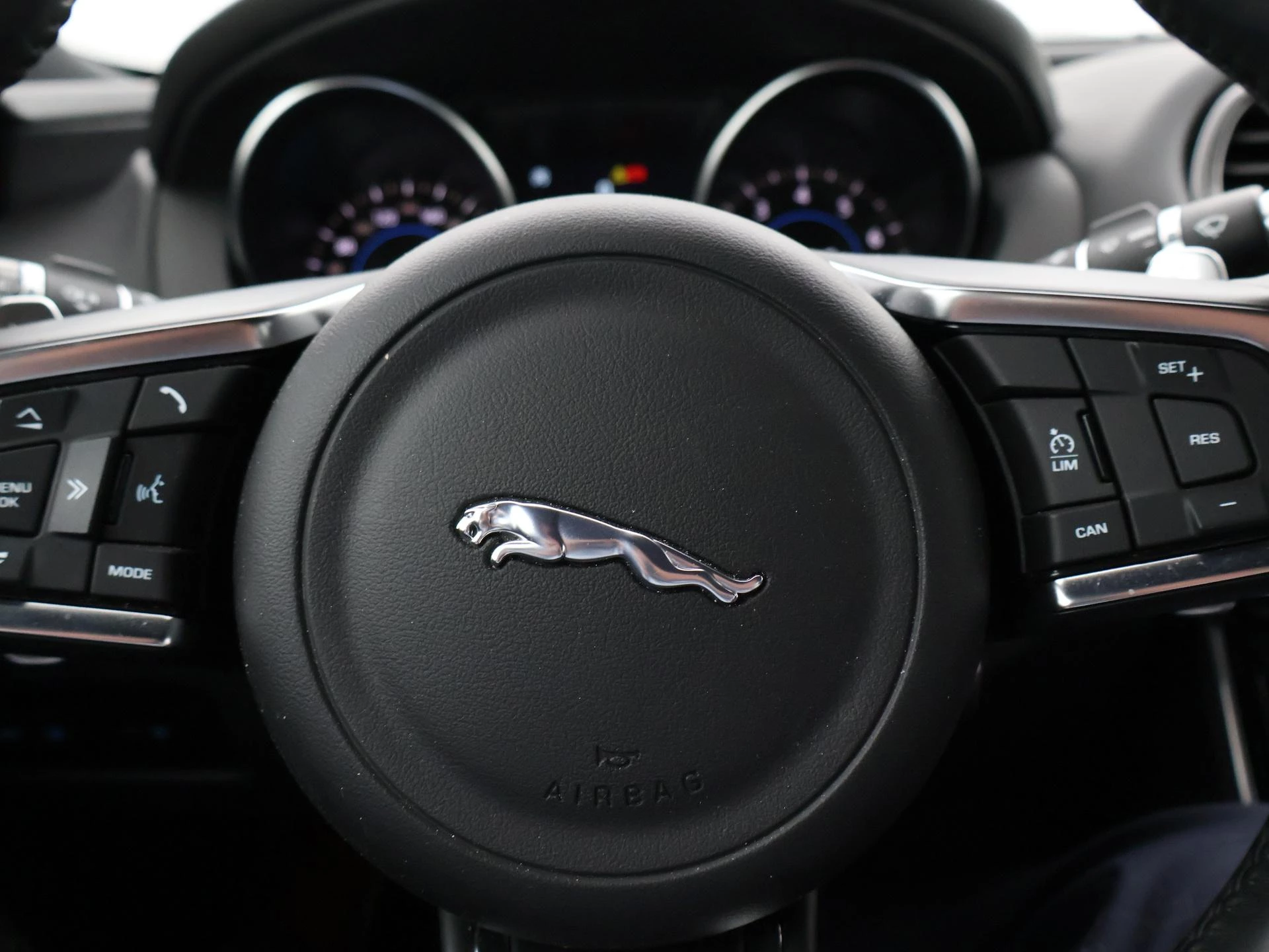 Hoofdafbeelding Jaguar XE