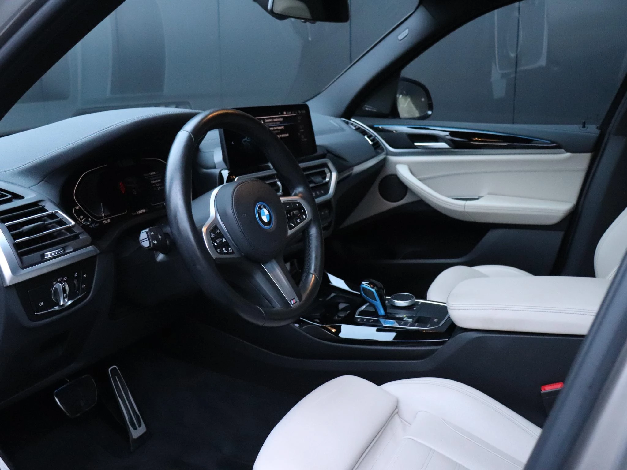 Hoofdafbeelding BMW iX3