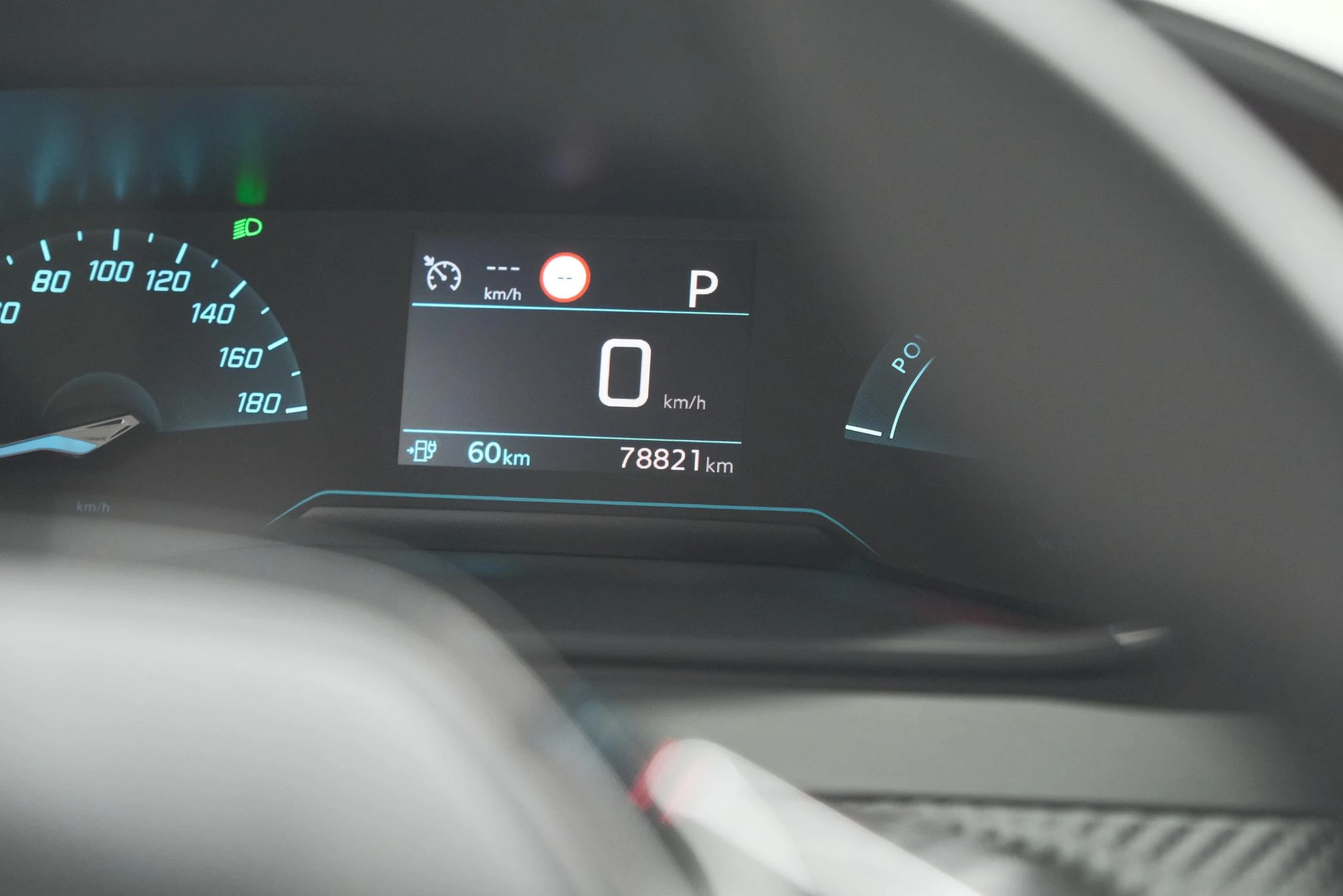 Hoofdafbeelding Peugeot e-208