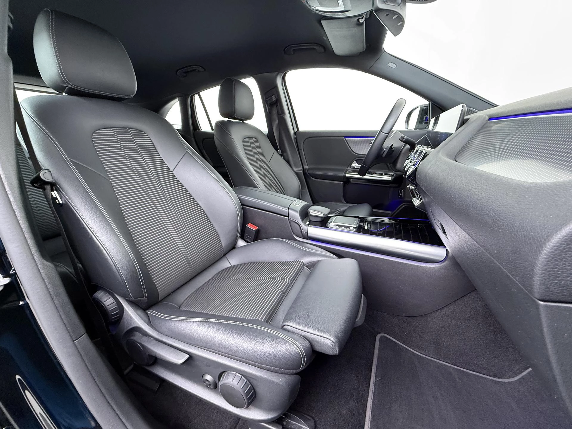 Hoofdafbeelding Mercedes-Benz EQA