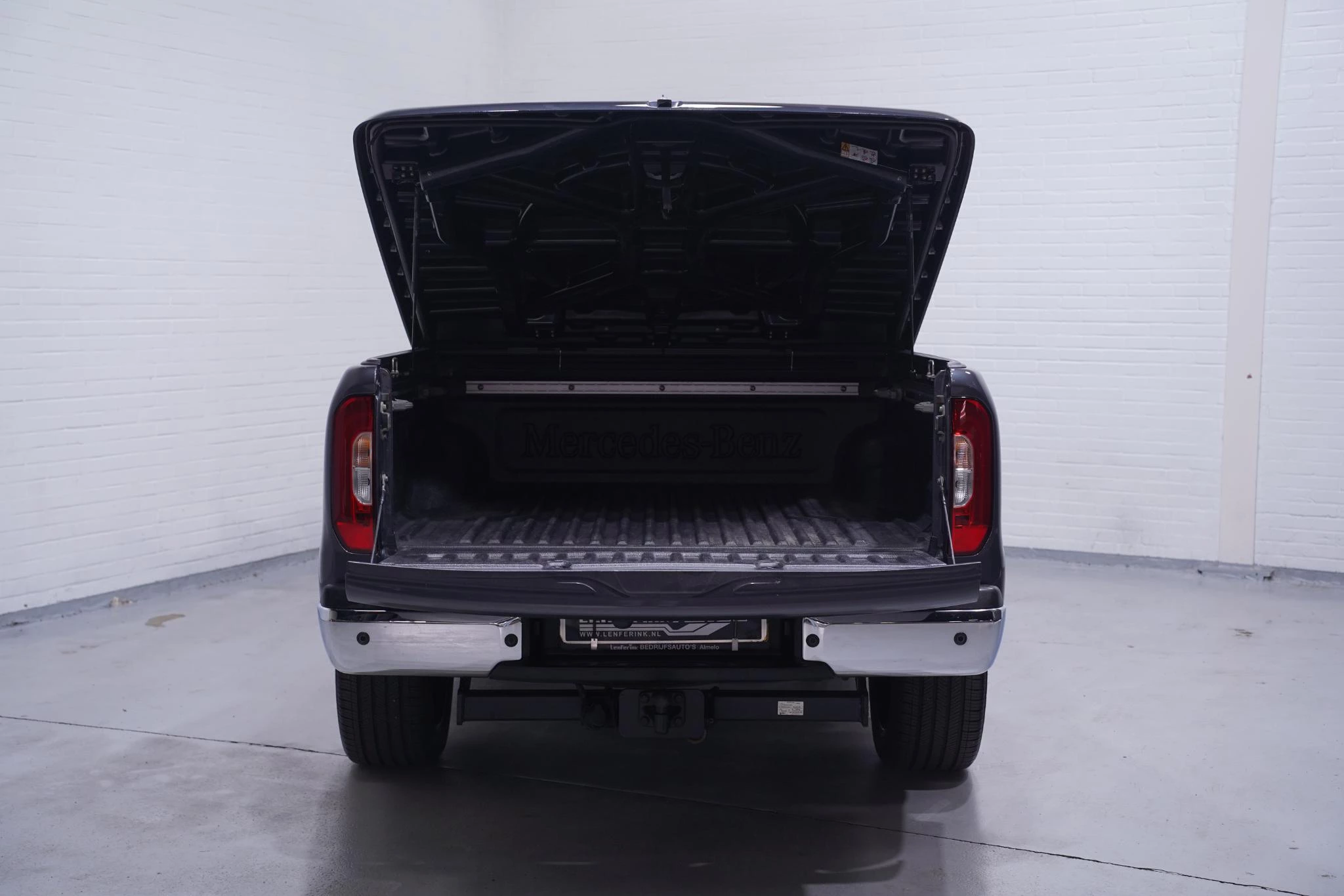 Hoofdafbeelding Mercedes-Benz X-Klasse
