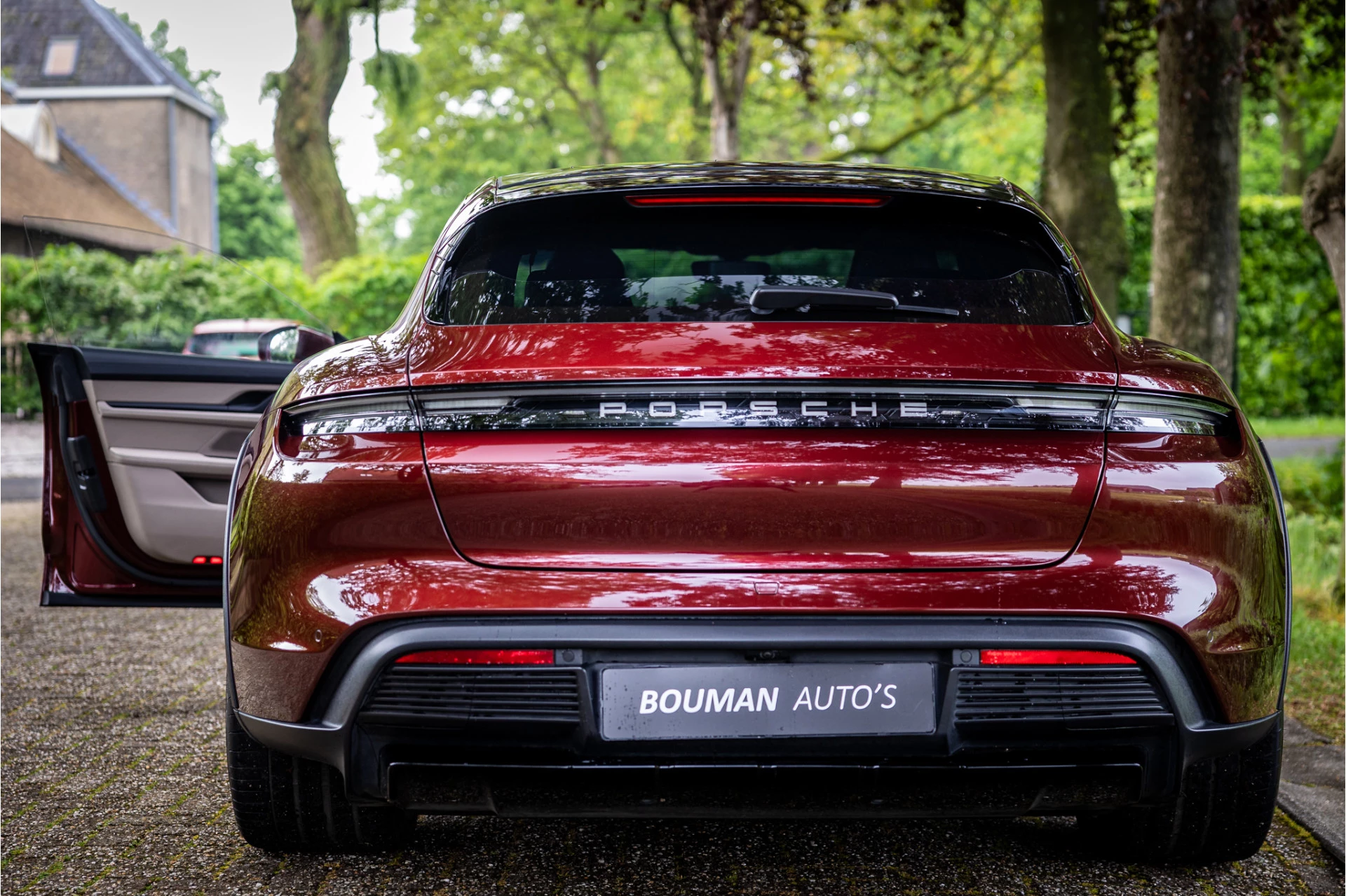 Hoofdafbeelding Porsche Taycan
