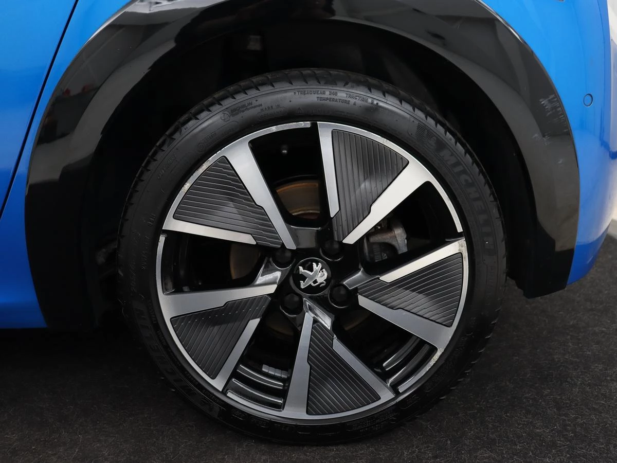 Hoofdafbeelding Peugeot e-208