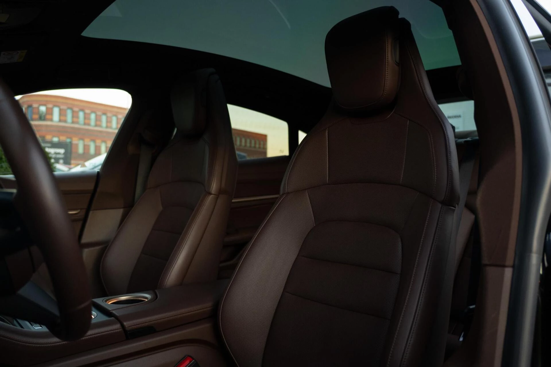 Hoofdafbeelding Porsche Taycan