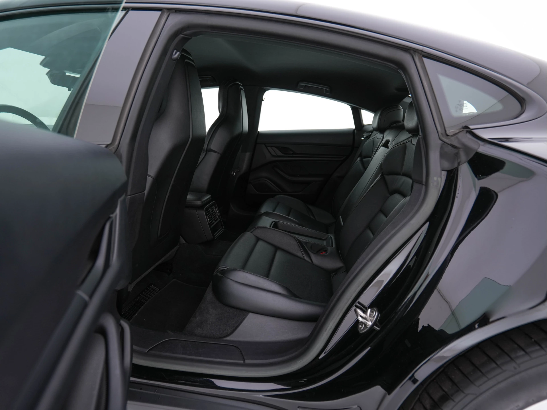 Hoofdafbeelding Porsche Taycan